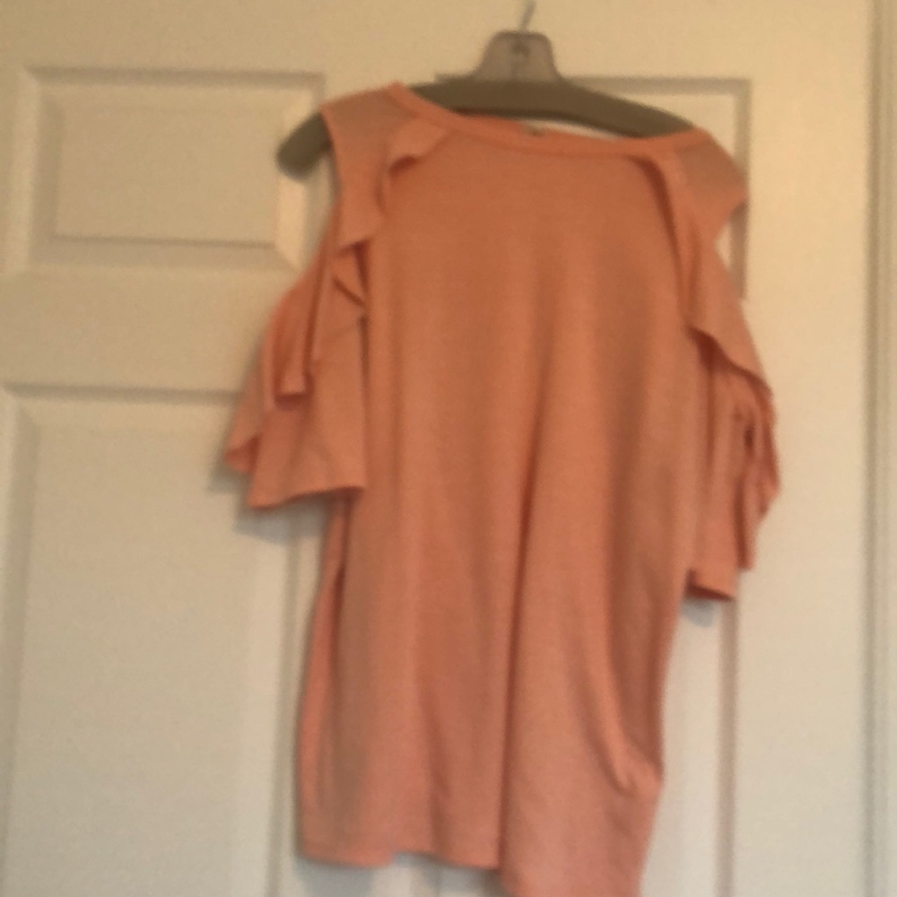 Lightly worn cold shoulder flowly with sleeves top